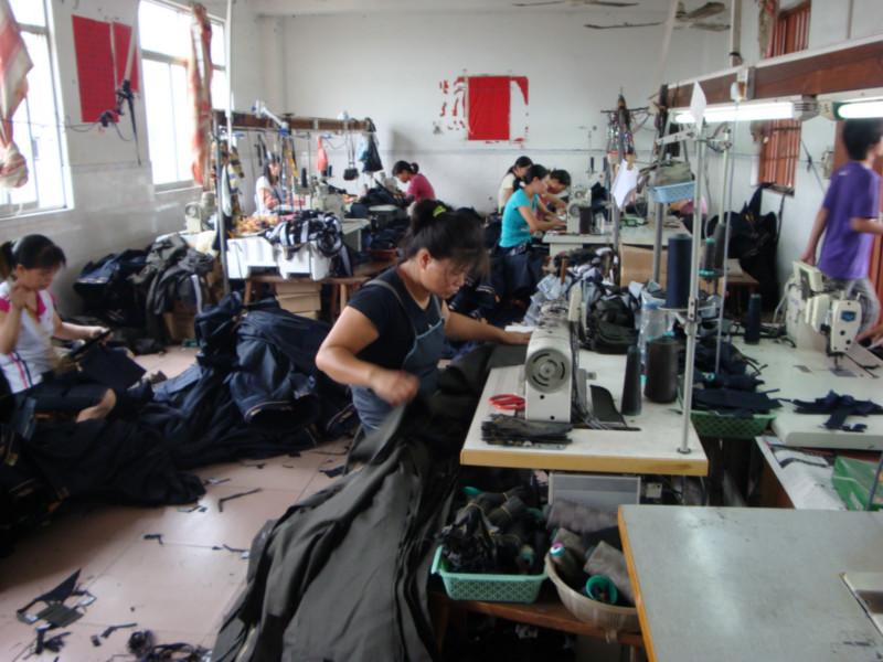 深圳定制工服在什么地方