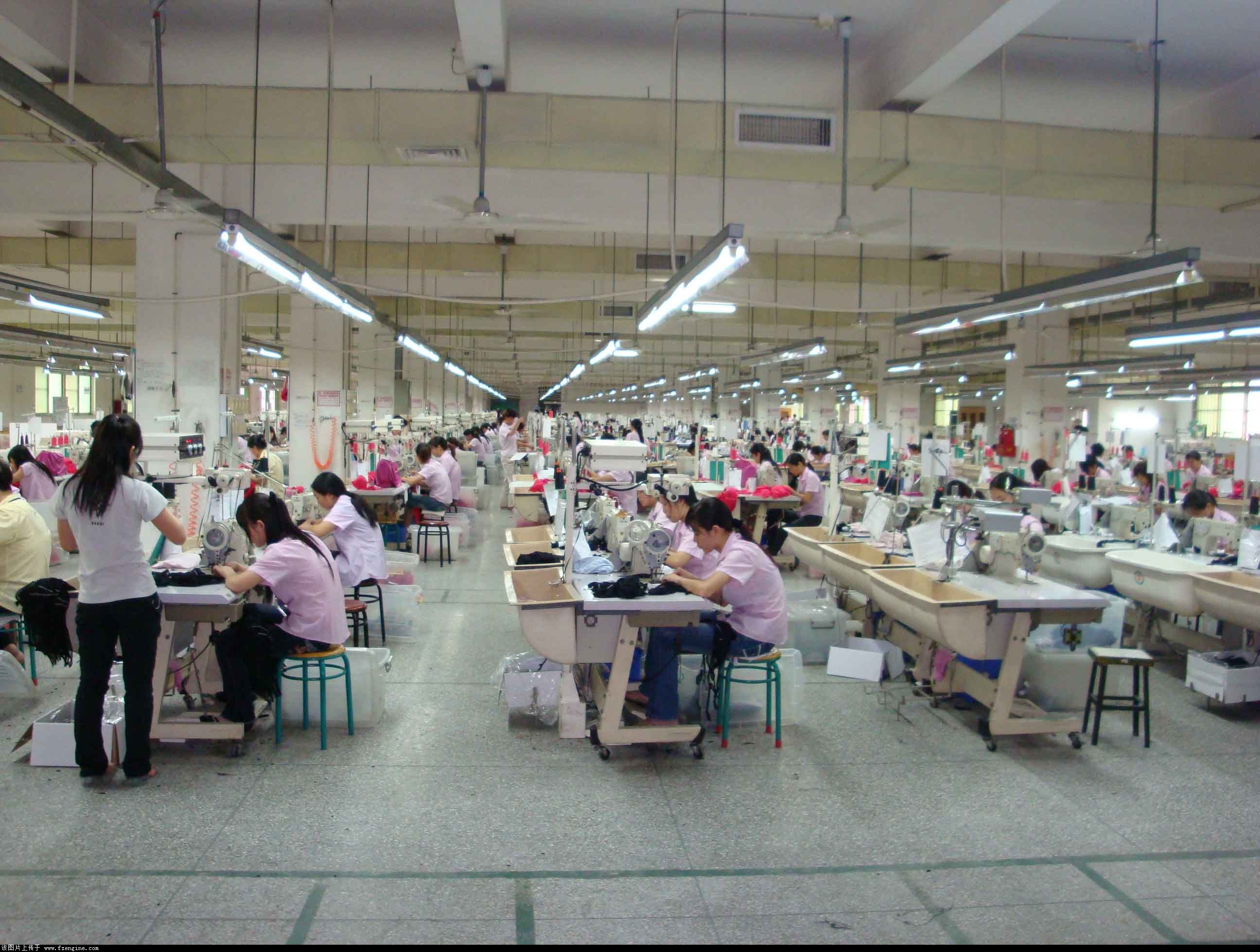 許昌賣工裝的店主有經(jīng)過培訓(xùn)嗎
