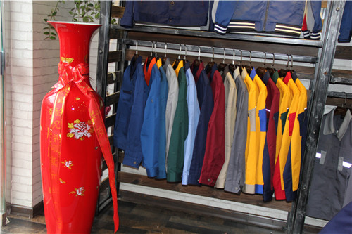 工作服對企業(yè)員工所起到的作用