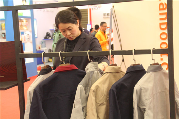 濟(jì)寧賣工作服為什么受歡迎